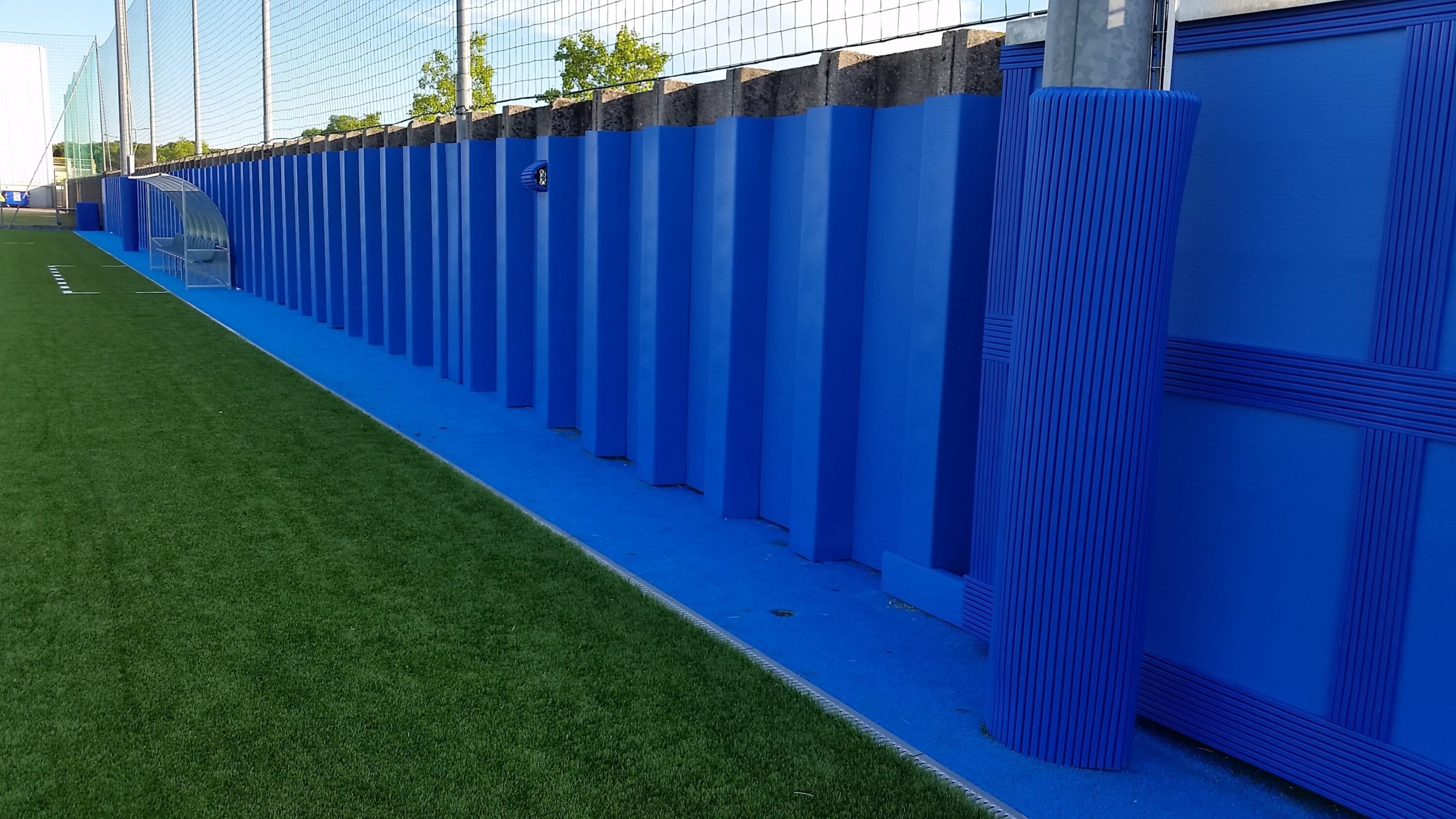 STADIONSICHERHEIT - Schutzlösungen für Stadien und Fußballplätze