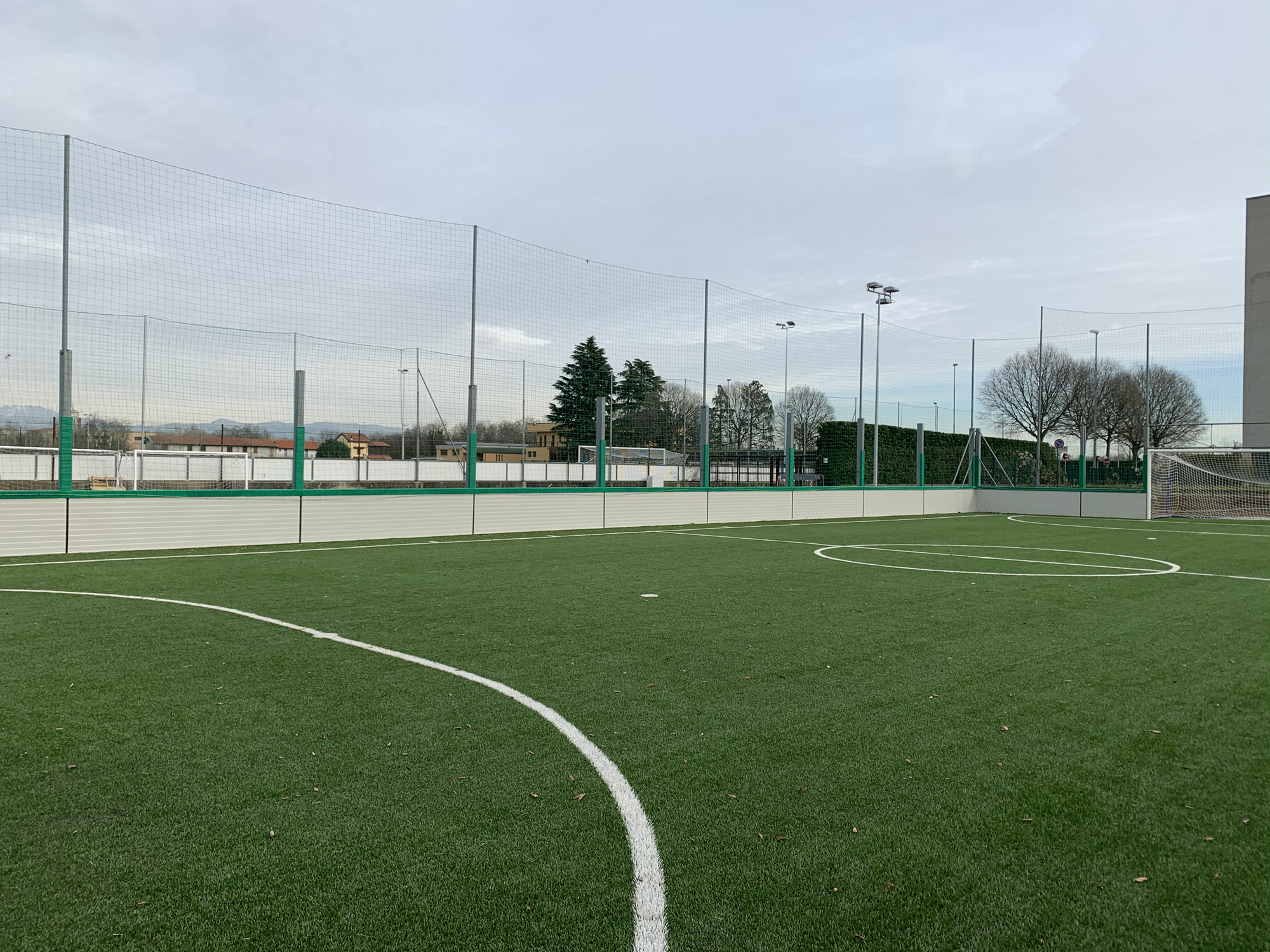 STADIONSICHERHEIT - Schutzlösungen für Stadien und Fußballplätze