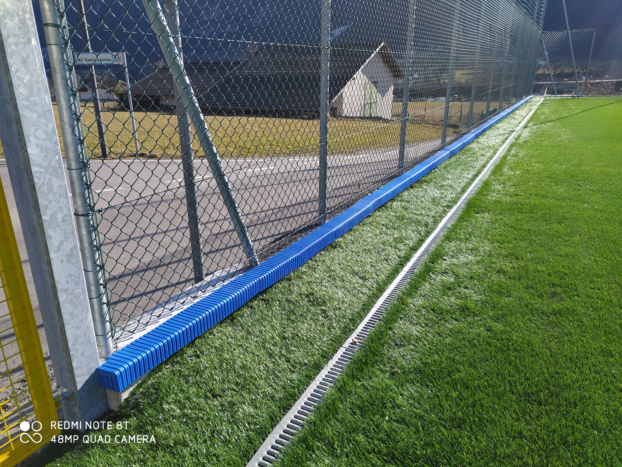 STADIONSICHERHEIT - Schutzlösungen für Stadien und Fußballplätze