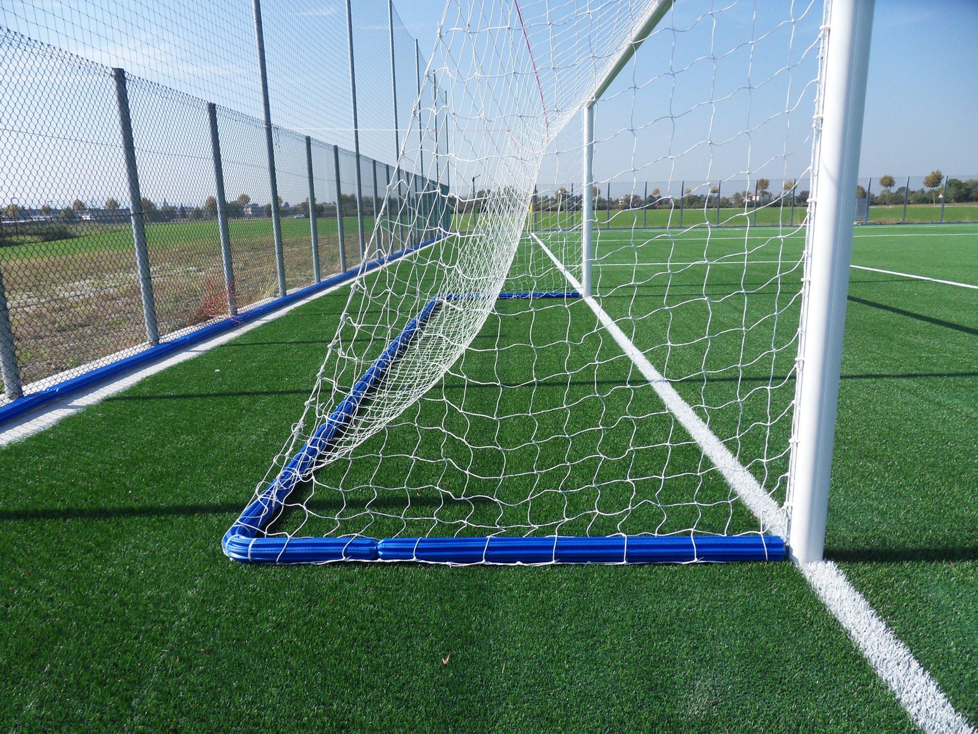STADIONSICHERHEIT - Schutzlösungen für Stadien und Fußballplätze