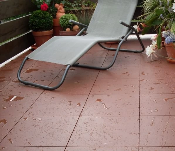 Balkonfliesen ELITE,  UV-beständige Bodenfliesen, Farbe Sienna, Balkon in Lübeck,