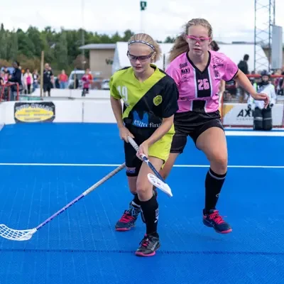 Nachhaltige Sportböden für Floorball und Unihockey mit optimalem Spielkomfort